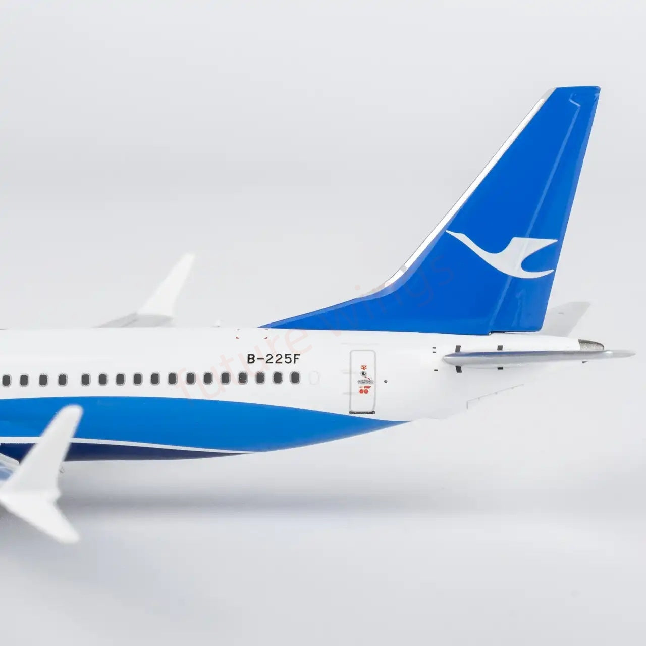 1:400 NG Models NG64152 XiamenAir B737 MAX8 B-225F Aircraft Model+Free Tractor