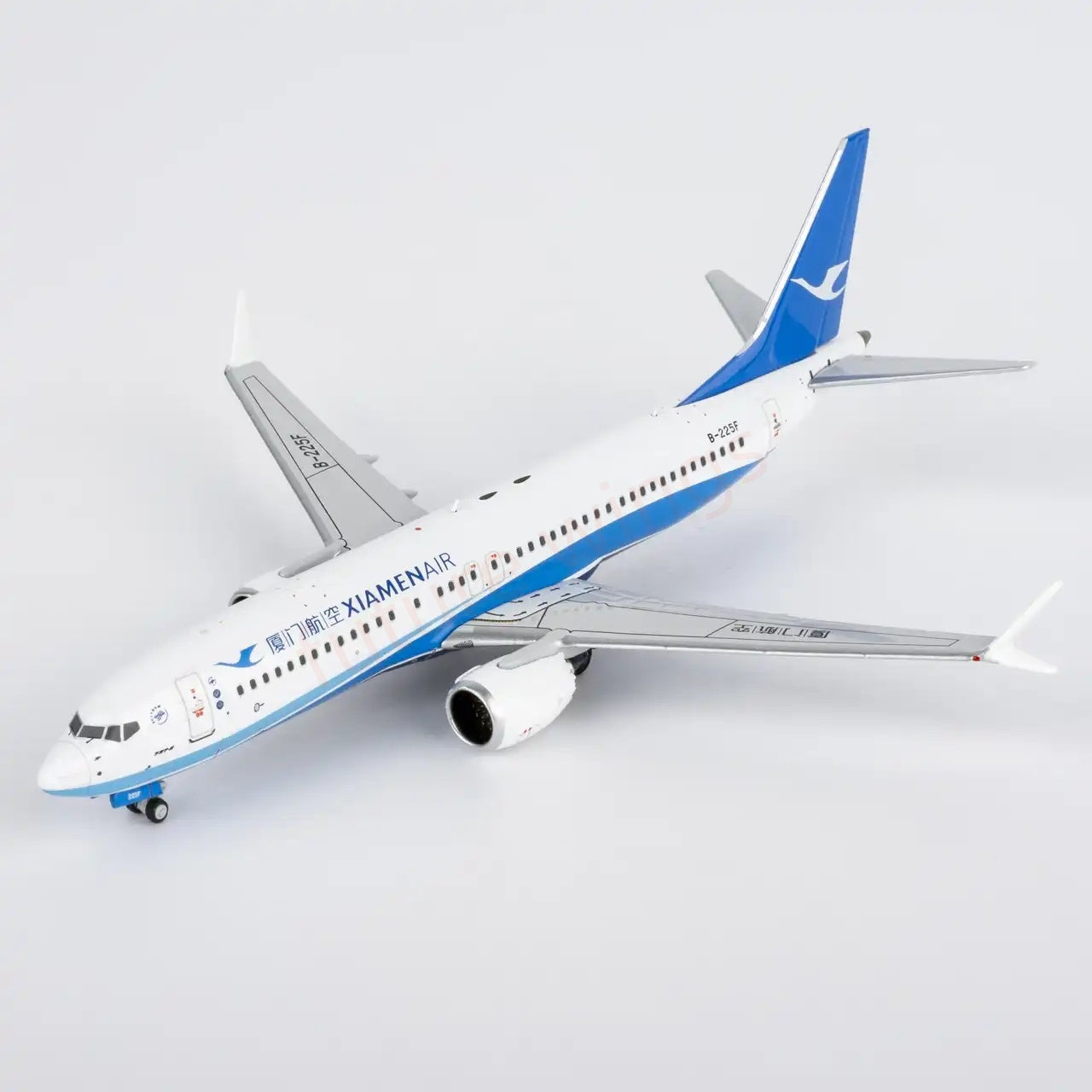 1:400 NG Models NG64152 XiamenAir B737 MAX8 B-225F Aircraft Model+Free Tractor