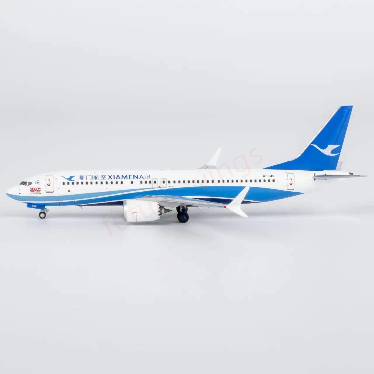 1:400 NG Models NG64153 XiamenAir B737 MAX8 B-1136 Aircraft Model+Free Tractor