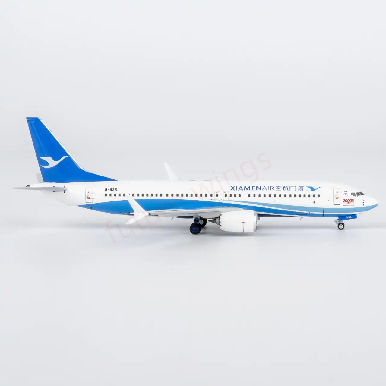 1:400 NG Models NG64153 XiamenAir B737 MAX8 B-1136 Aircraft Model+Free Tractor