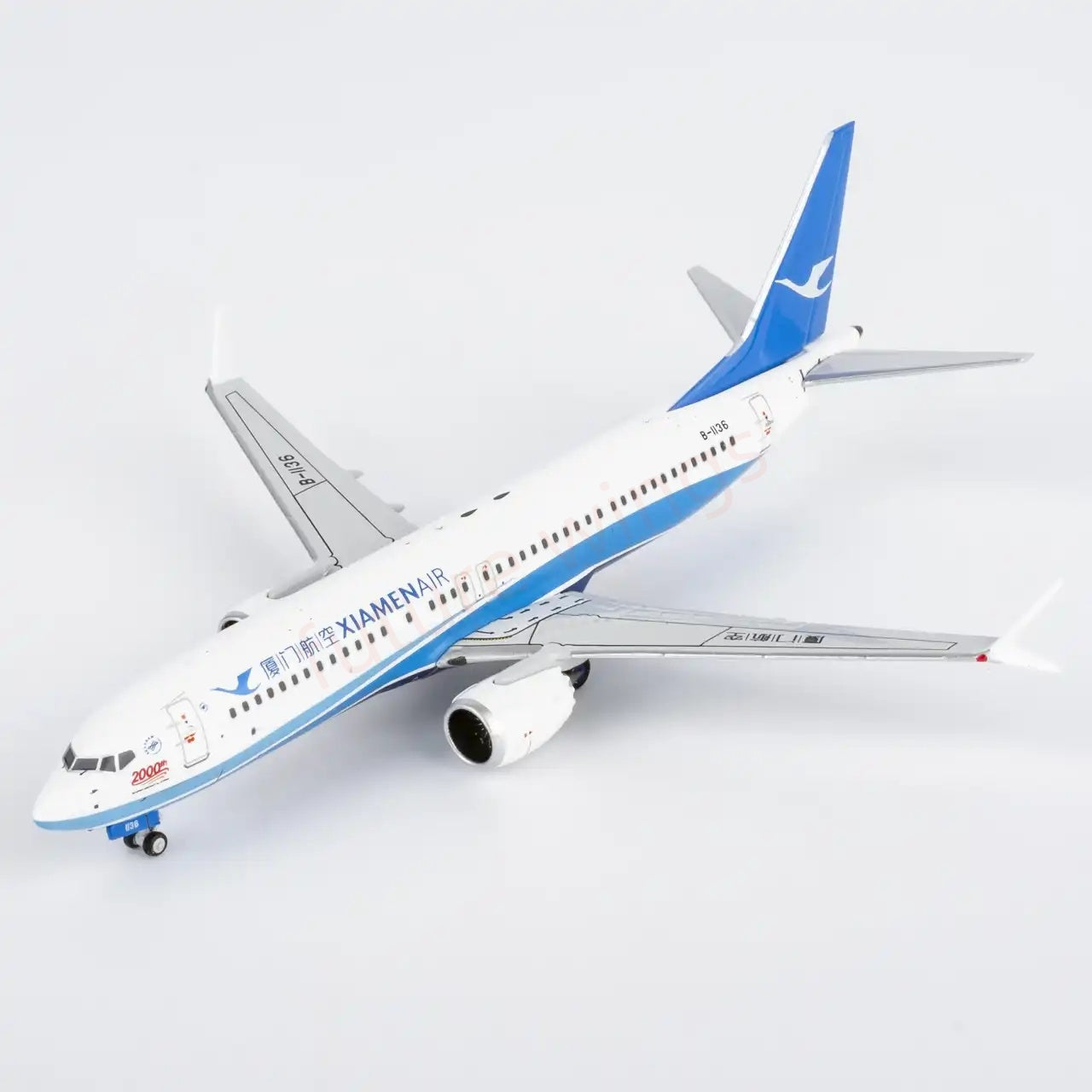 1:400 NG Models NG64153 XiamenAir B737 MAX8 B-1136 Aircraft Model+Free Tractor