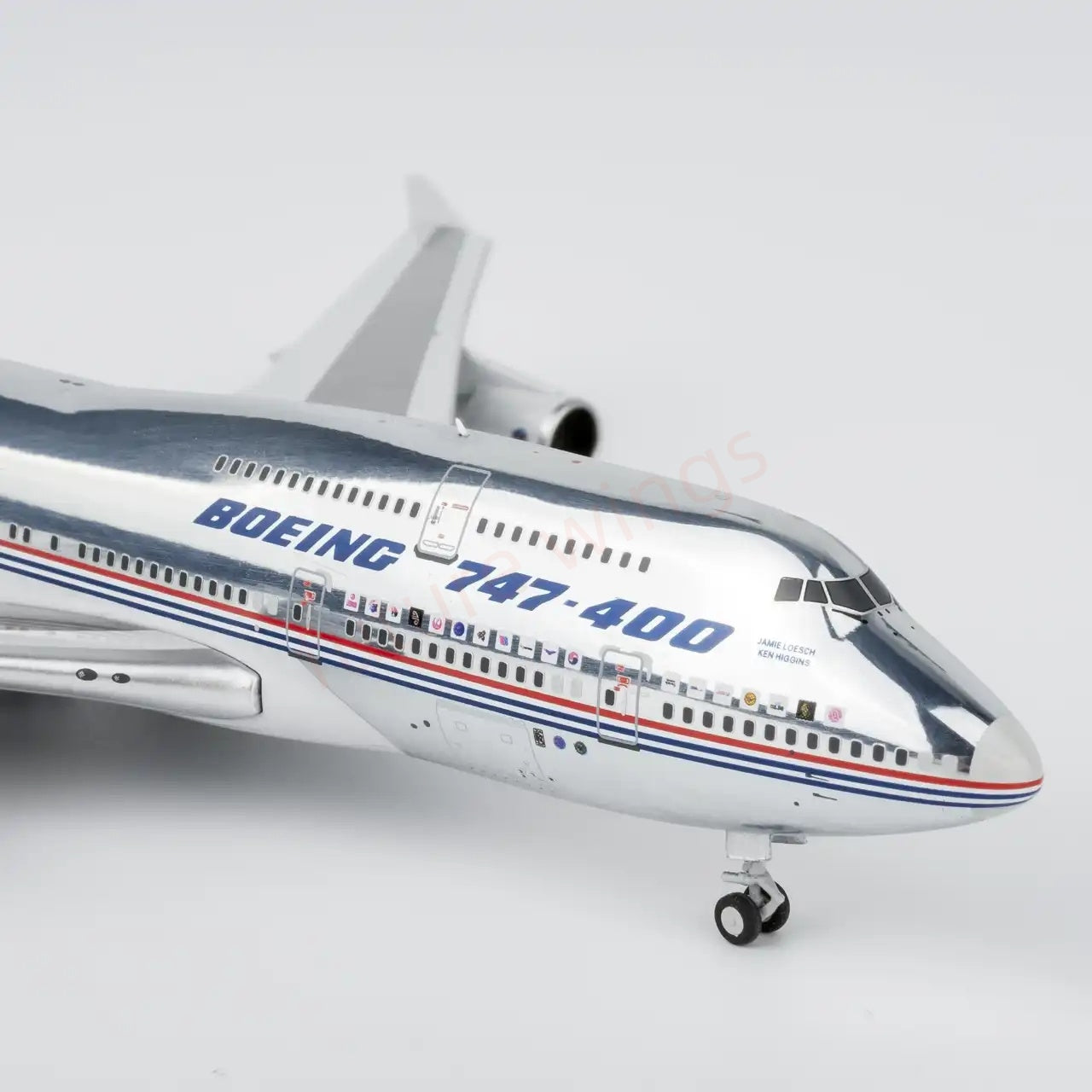 1:400 NG Models NG04010 Boeing House Color B747-400 N401PW Aircraft Model+Free Tractor