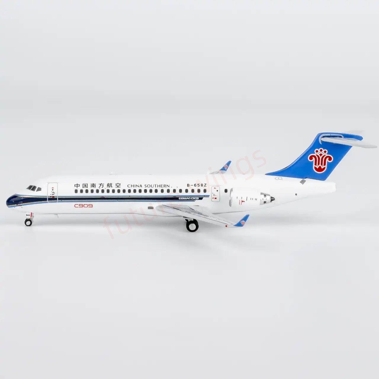 1:400 NG Models NG24064 China Southern Airlines C909 (ARJ21-700) B-658Z Aircraft Model+Free Tractor