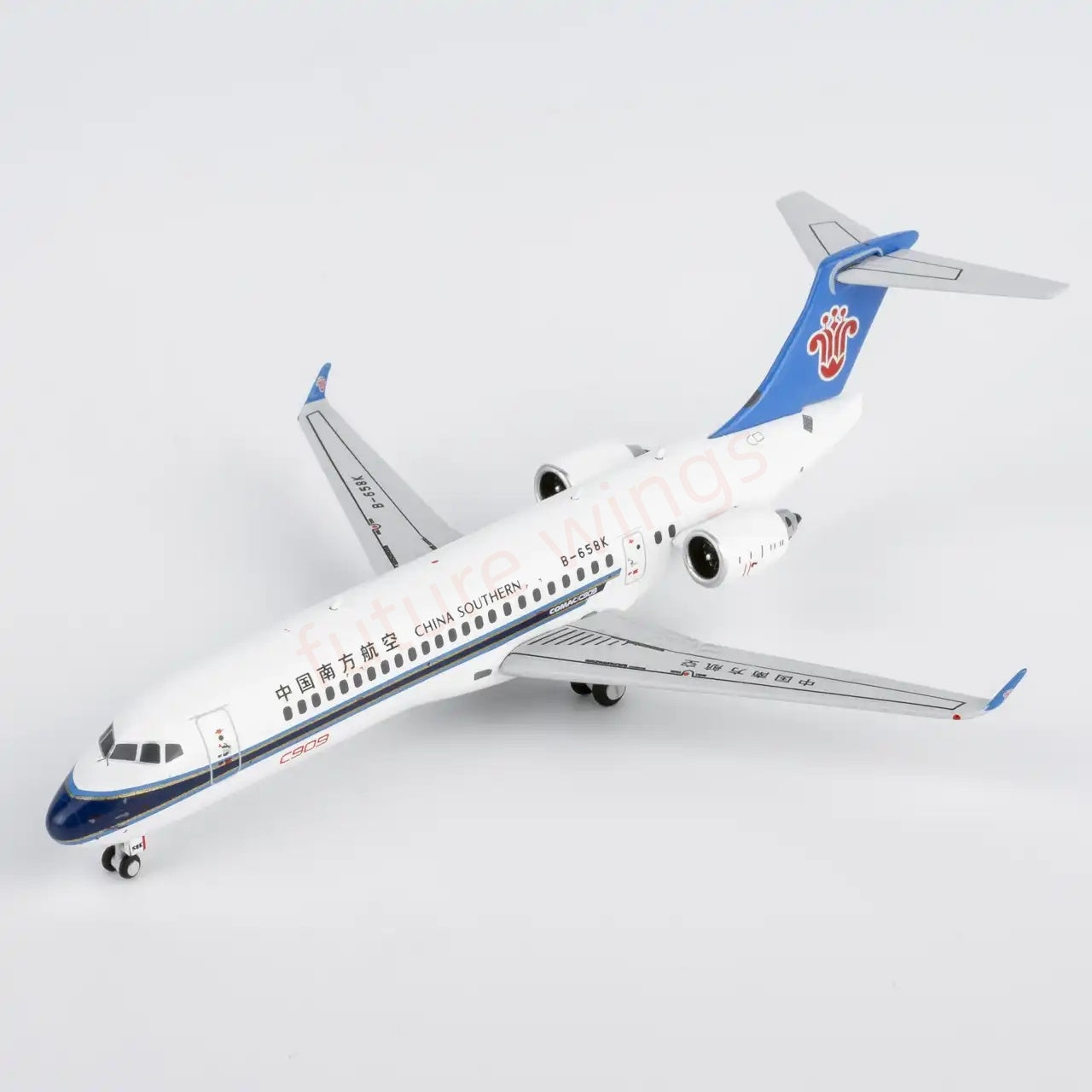 1:400 NG Models NG24188 China Southern Airlines C909 (ARJ21-700) B-658K Aircraft Model+Free Tractor