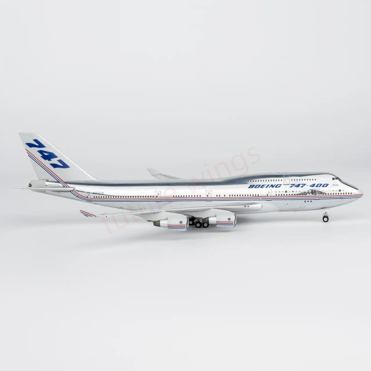 1:400 NG Models NG04009 Boeing House Color B747-400 N401PW ""Luxury Package"" Aircraft Model+Free Tractor