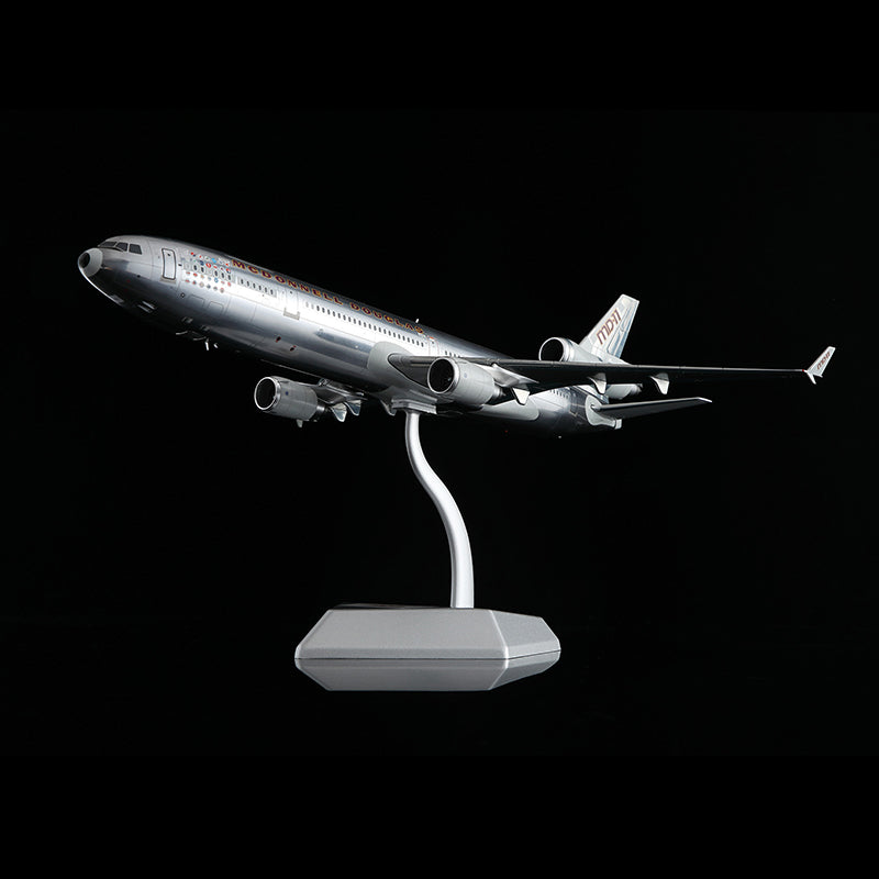 1:200 SQ Wings Mcdonnell Douglas MD-11 N111MD Diecast Aircraft Model
