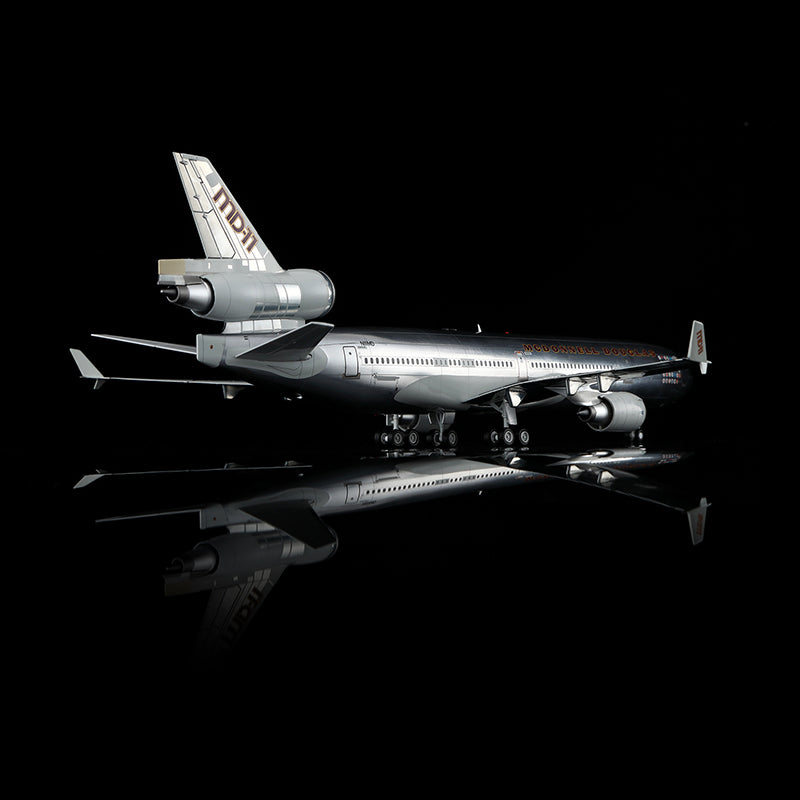 1:200 SQ Wings Mcdonnell Douglas MD-11 N111MD Diecast Aircraft
