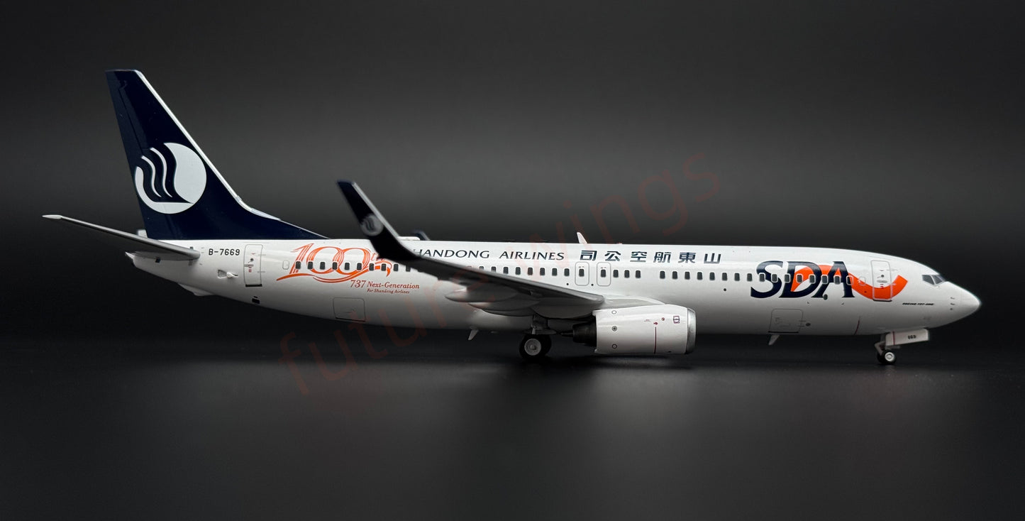 1:200 KJ Model(InFlight200*) ShanDong Airlines B737-800 B-7669 Diecast Aircraft Model