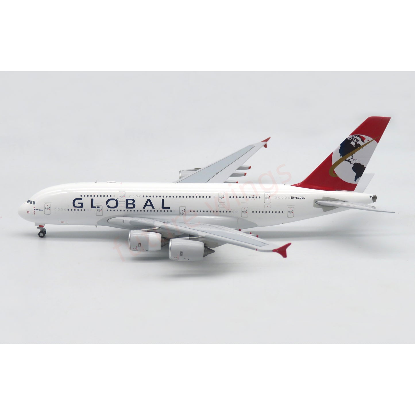 1:400 Apollo Global Airlines A380 9H-GLOBL Aircraft Model+Free Tractor