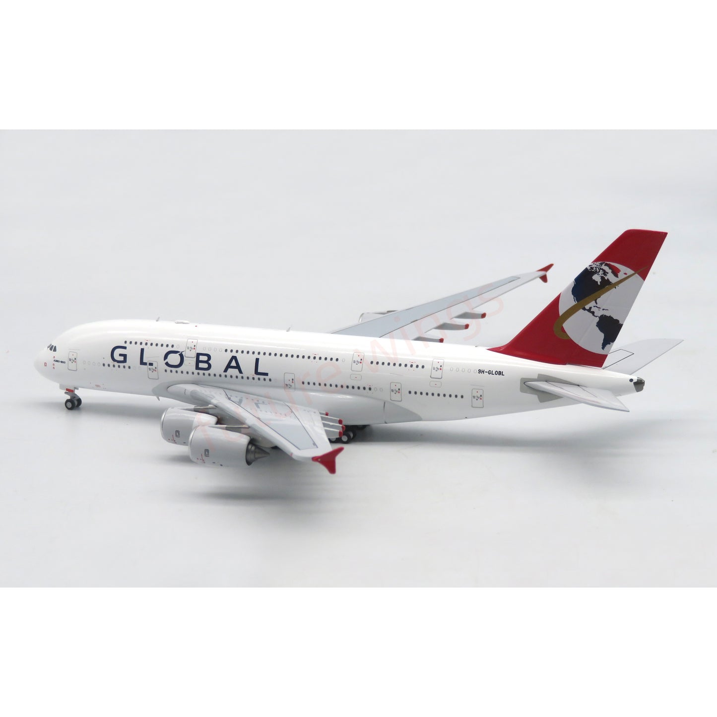 1:400 Apollo Global Airlines A380 9H-GLOBL Aircraft Model+Free Tractor