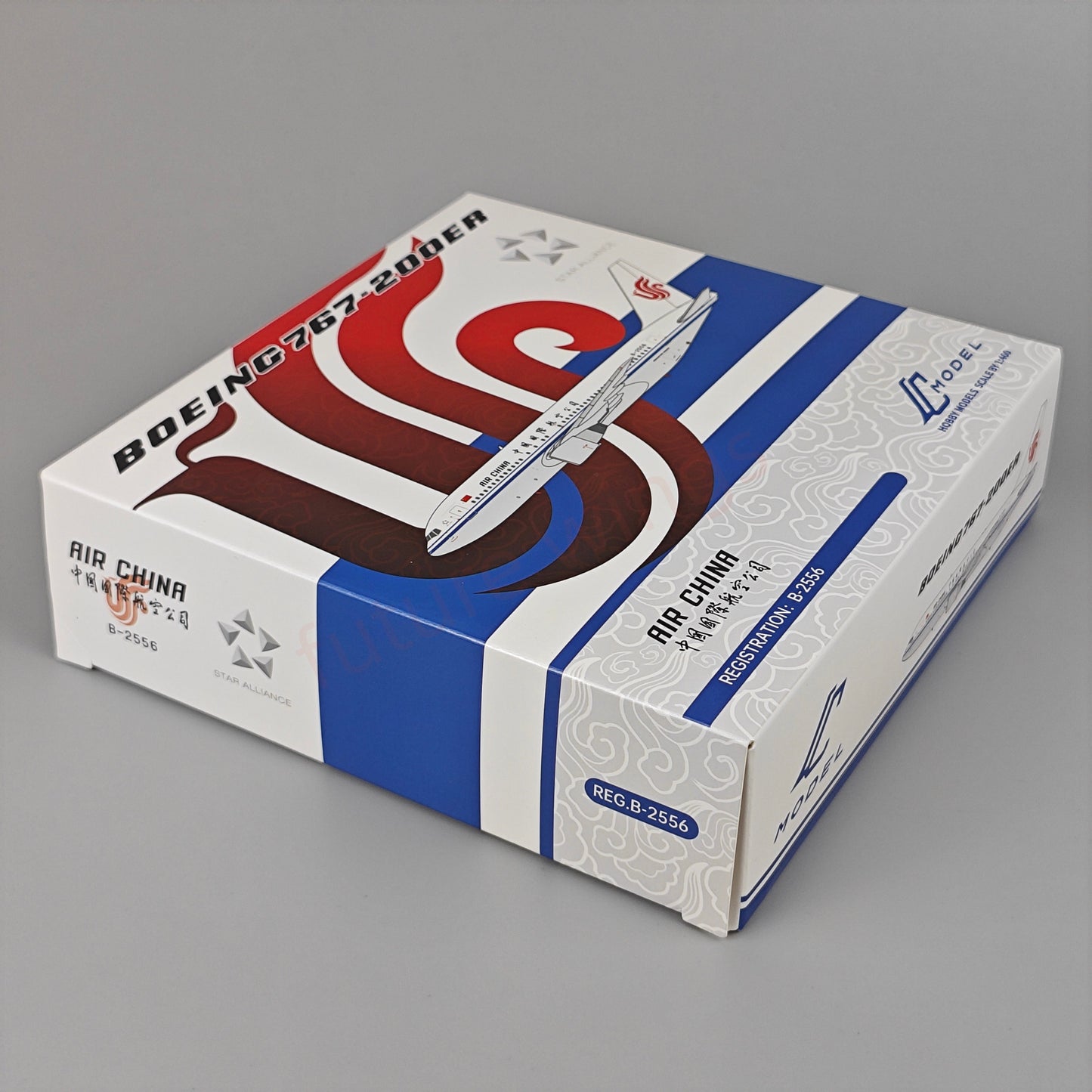 1:400 C Model Air China B767-200ER B-2556 Aircraft Model+Free Tractor