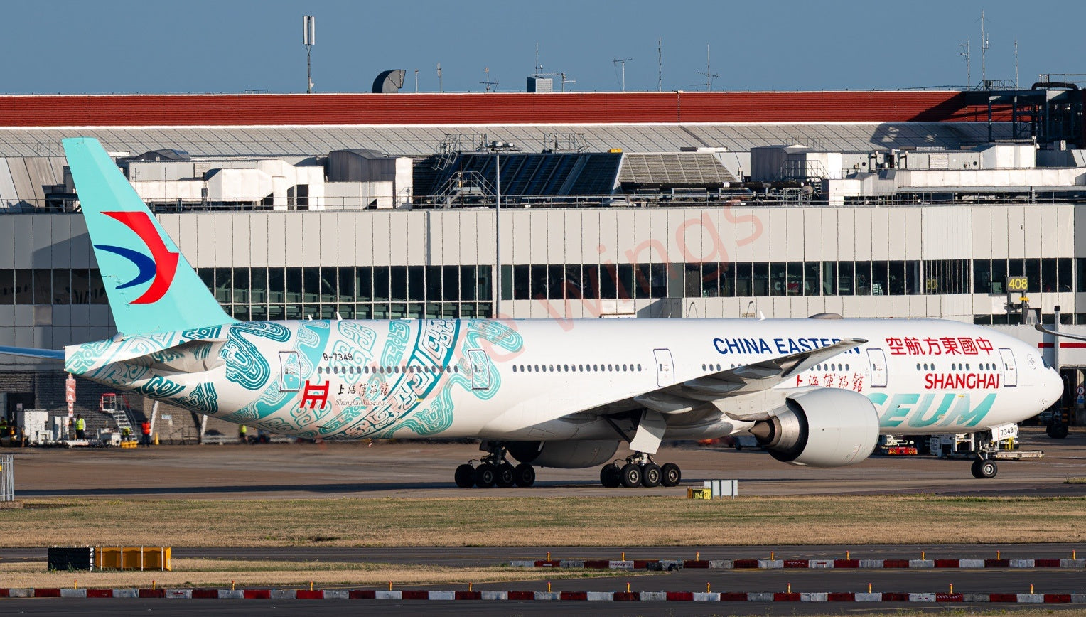1:200 KJ Models(JC Wings) China Eastern Airlines B777-300ER B-7349