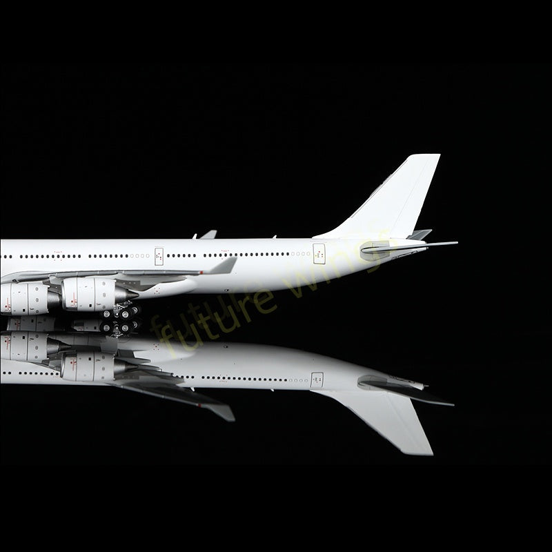 1:400 HX Models Airbus A340-500 Blank Aircraft Model+Free Tractor