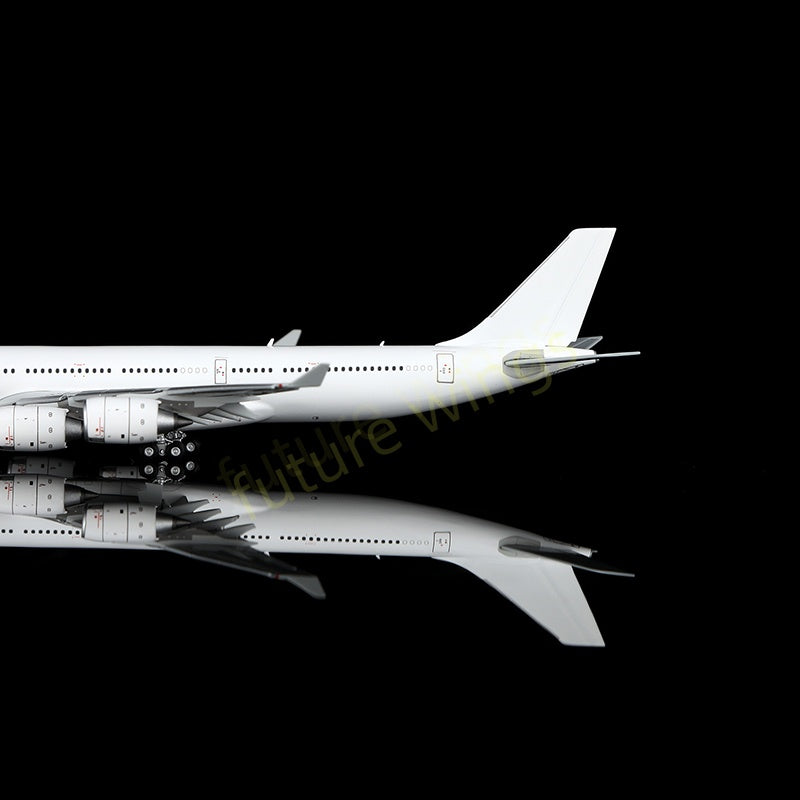 1:400 HX Models Airbus A340-500 Blank Aircraft Model+Free Tractor