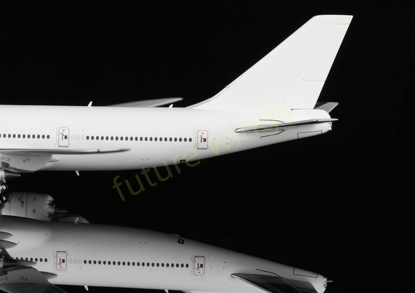 1:400 HX Models Boeing B747-8 Blank Aircraft Model+Free Tractor