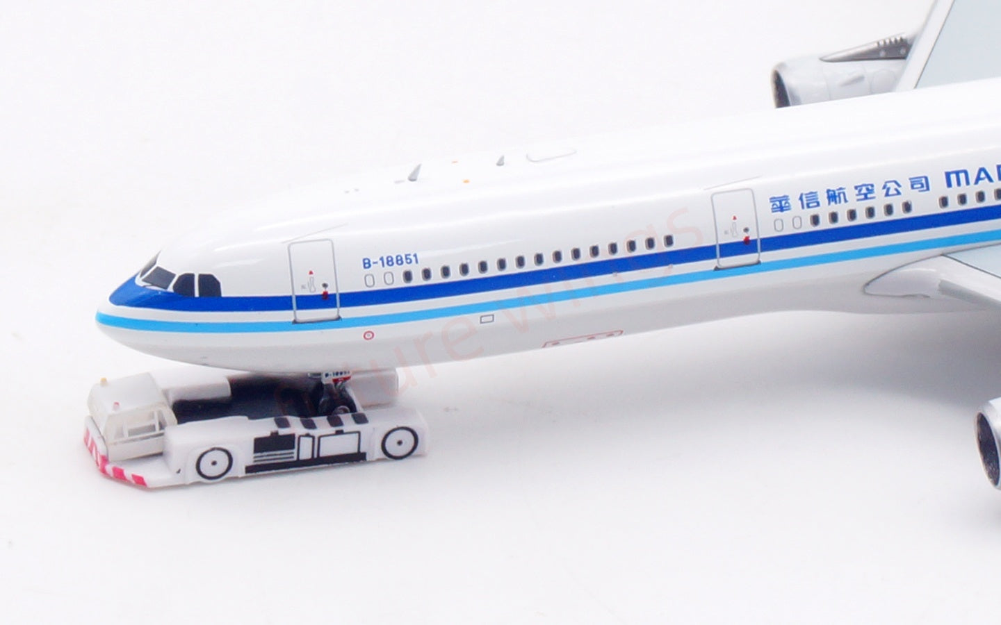 1:400 Aviation400 Mandarin Airlines A340-300 B-18851 Aircraft Model Free Tractor+Stand