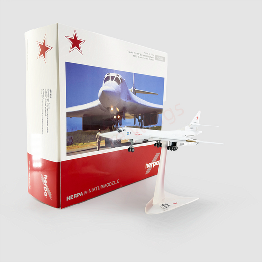 1:200 Herpa Wings 572118 Russian Air Force Tu-160 White Swan Bomber Diecast Aircraft Model