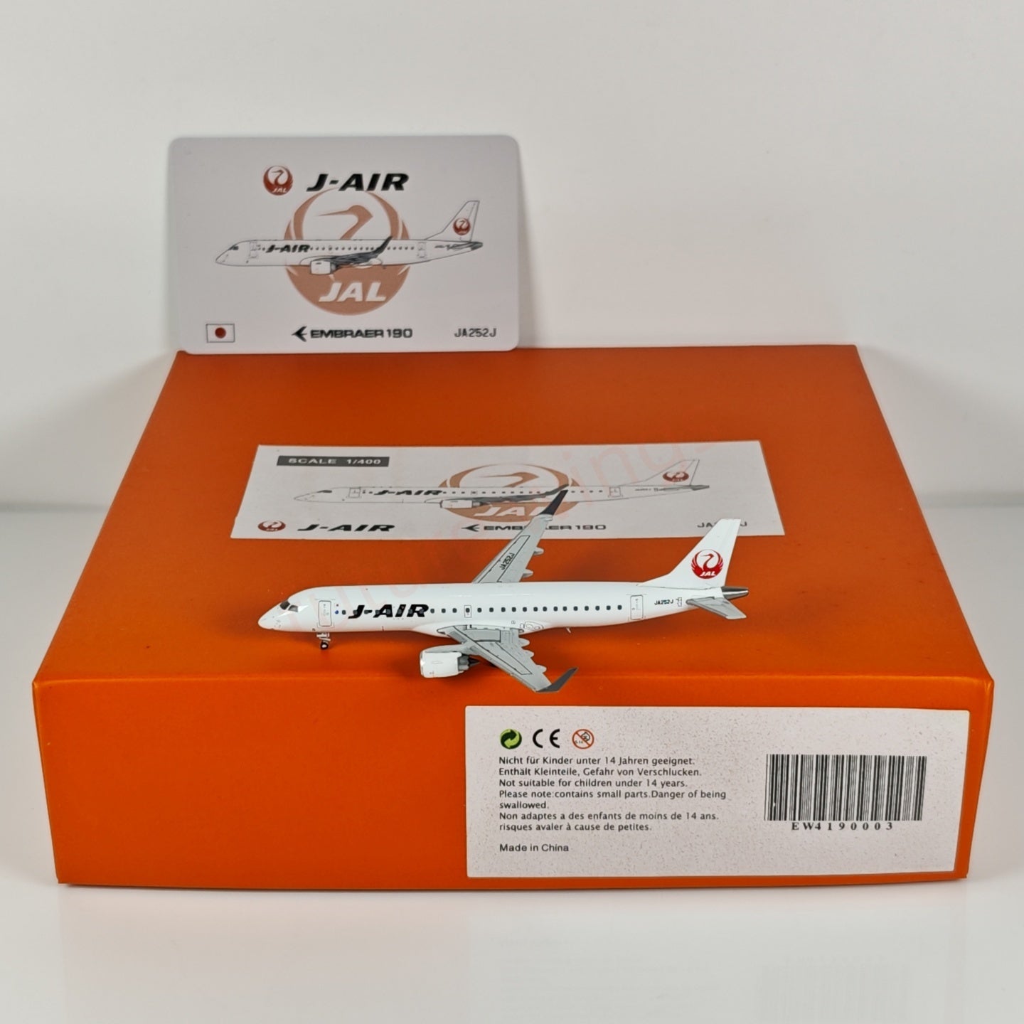 1:400 JC Wings EW4190003 Japan Airlines ERJ-190STD JA252J Aircraft Model+Free Tractor