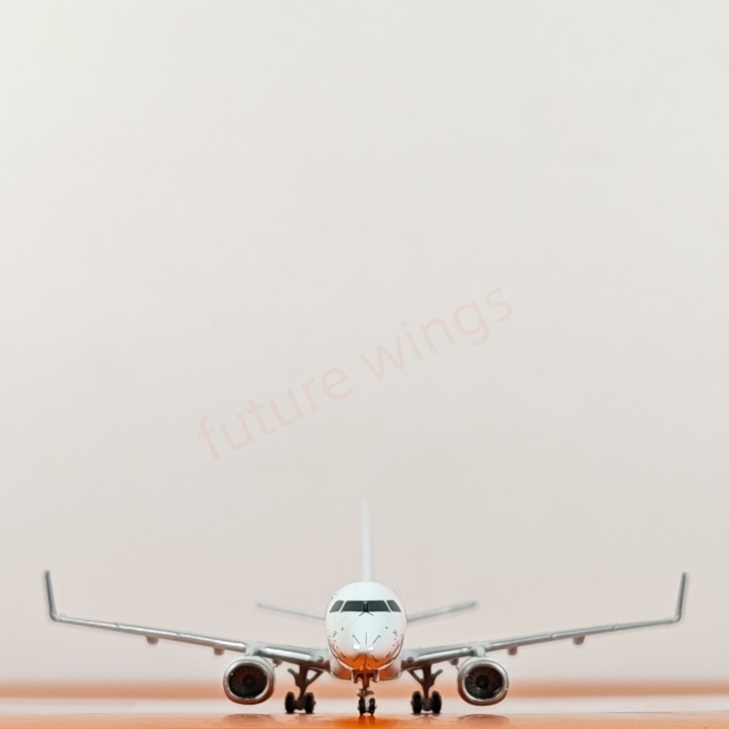 1:400 JC Wings EW4190003 Japan Airlines ERJ-190STD JA252J Aircraft Model+Free Tractor