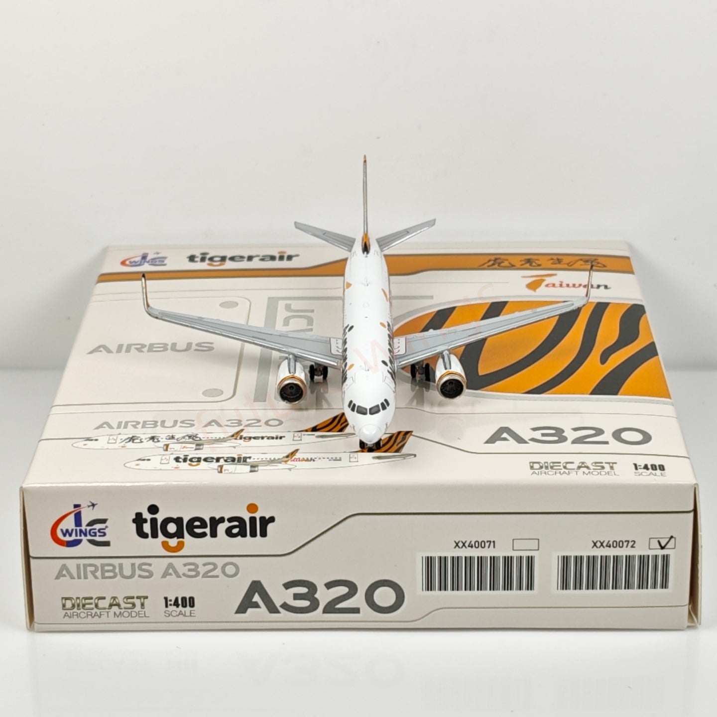 1:400 JC Wings XX40072 Tiger Air A320 B-50018 Aircraft Model+Free Tractor