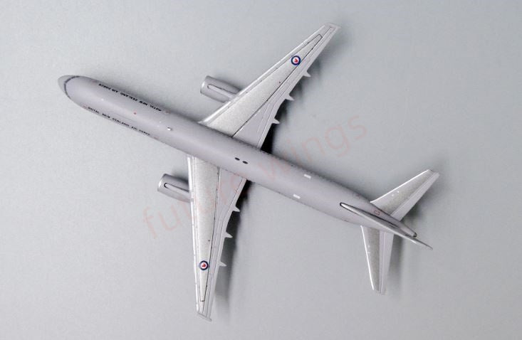 1:400 JC Wings XX4468 Air NewZeland B757-200 NZ7572 Aircraft Model+Free Tractor