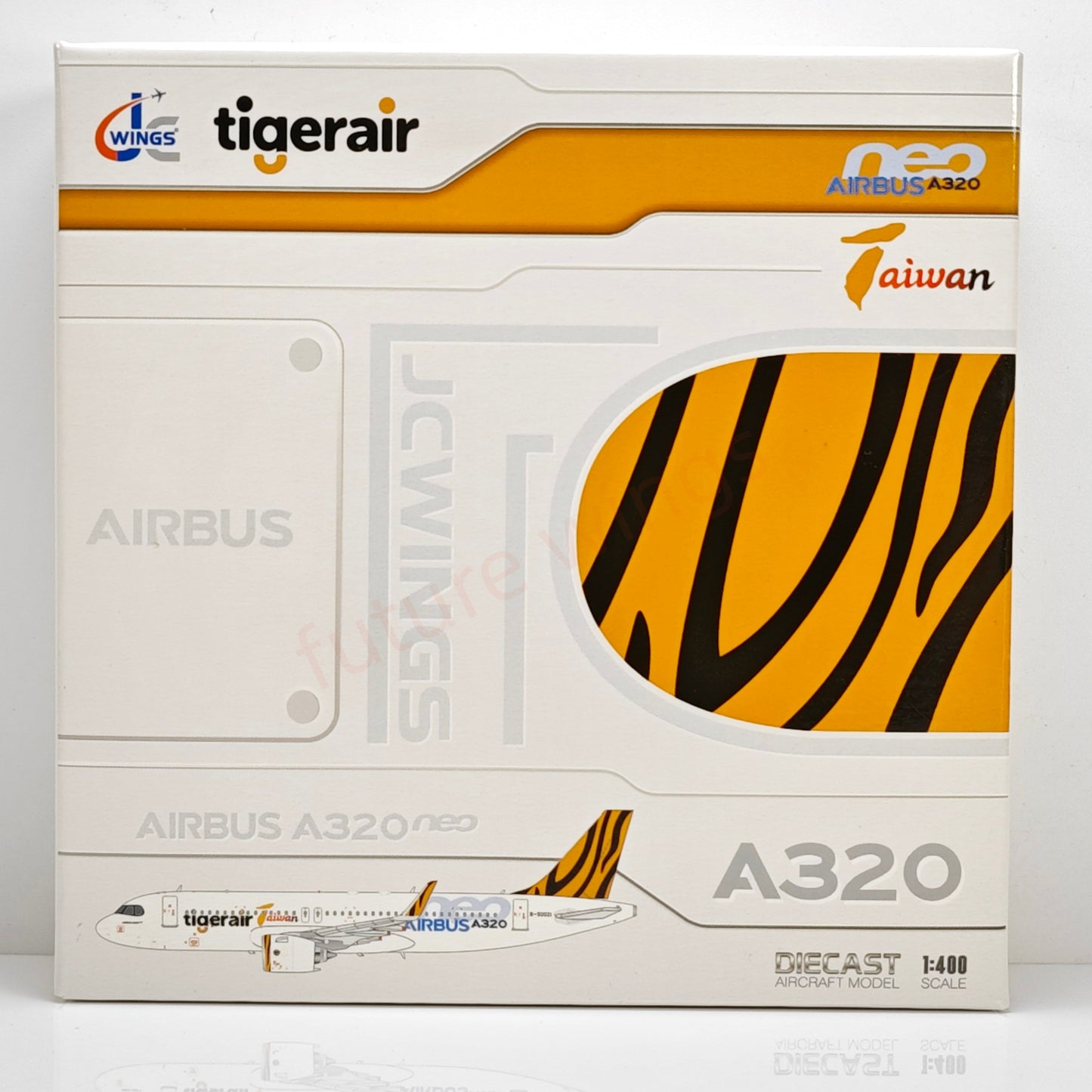 1:400 JC Wings XX4981 Tiger Air A320neo B-50021 Aircraft Model+Free Tractor