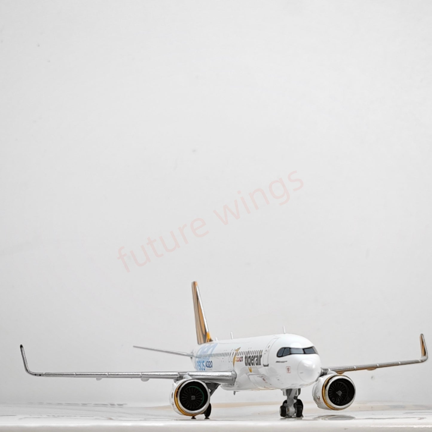 1:400 JC Wings XX4981 Tiger Air A320neo B-50021 Aircraft Model+Free Tractor