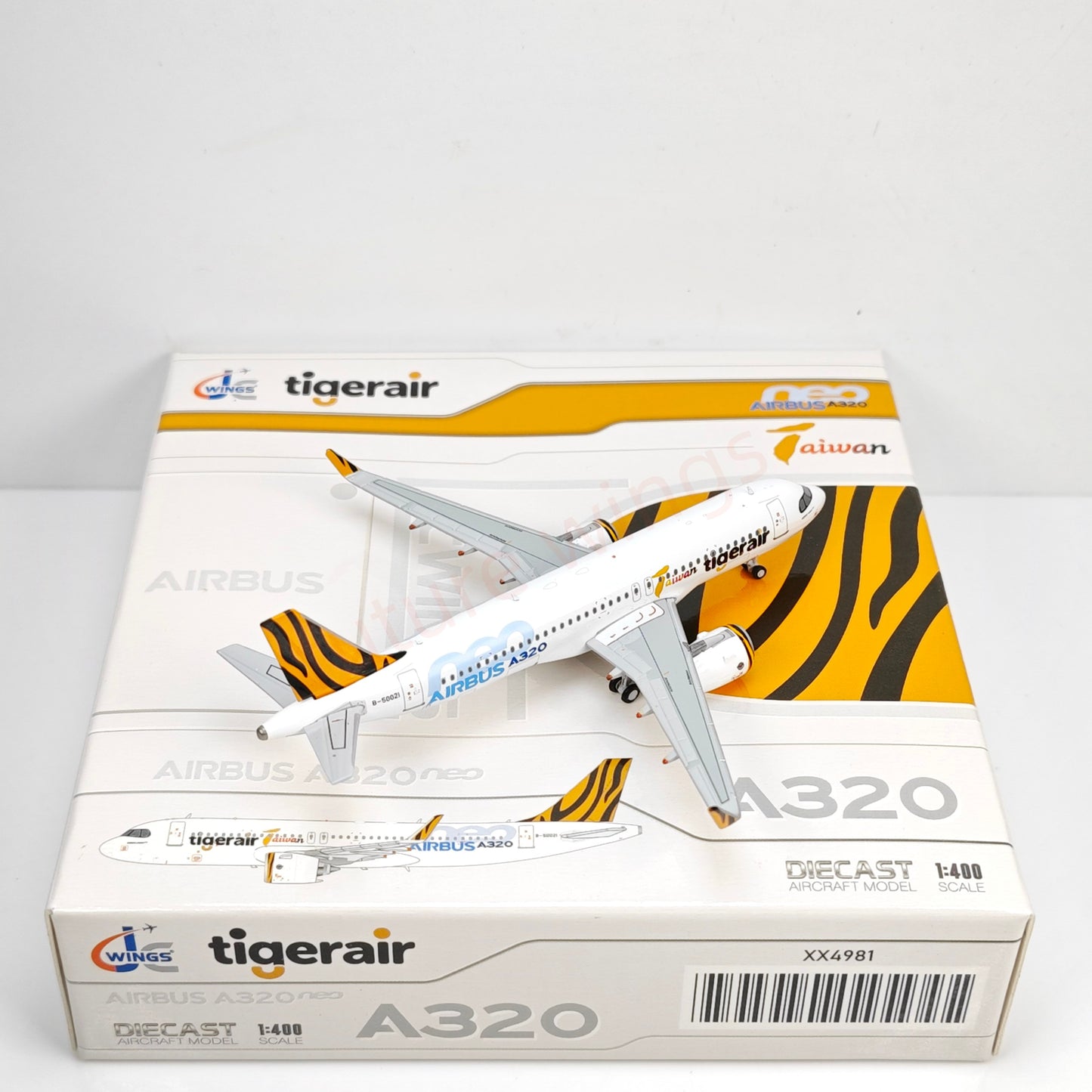 1:400 JC Wings XX4981 Tiger Air A320neo B-50021 Aircraft Model+Free Tractor