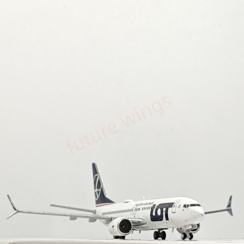 1:400 JC Wings LH4201 LOT B737 MAX8 SP-LVB Aircraft Model+Free Tractor