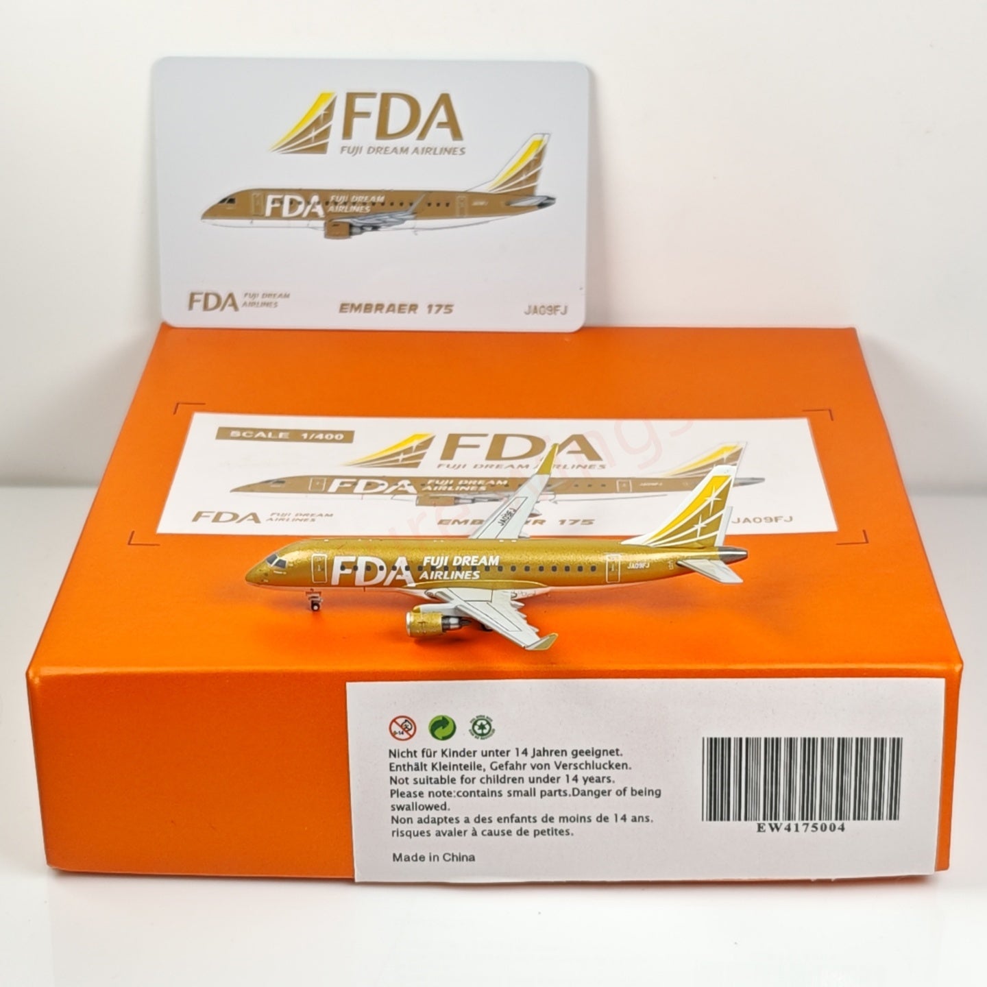 1:400 JC Wings EW4175004 Fuji FDA ERJ-175STD JA09FJ Aircraft Model+Free Tractor
