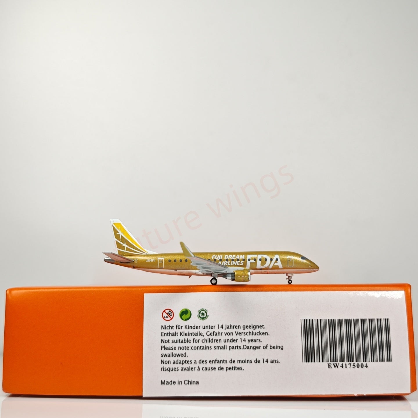 1:400 JC Wings EW4175004 Fuji FDA ERJ-175STD JA09FJ Aircraft Model+Free Tractor