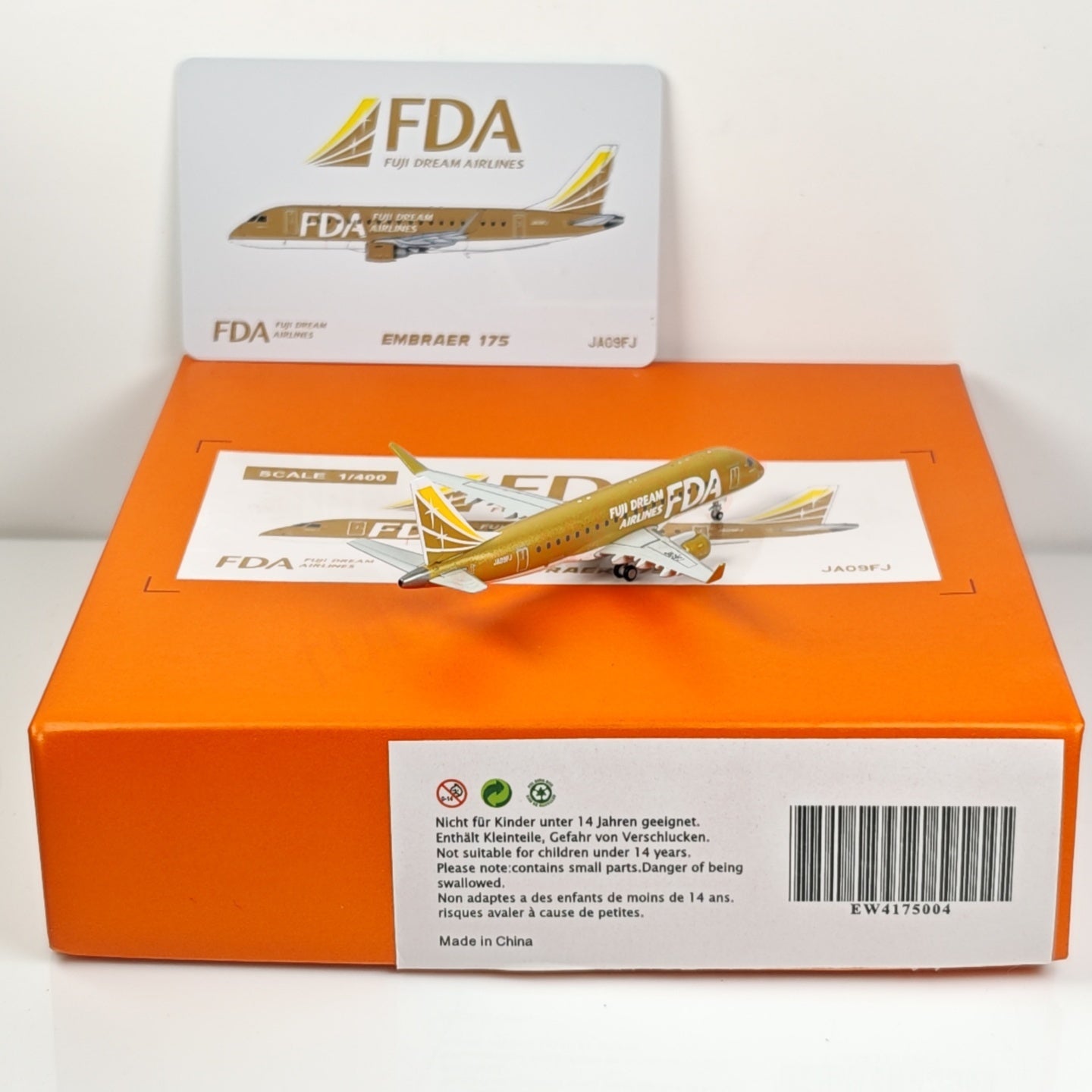1:400 JC Wings EW4175004 Fuji FDA ERJ-175STD JA09FJ Aircraft Model+Free Tractor