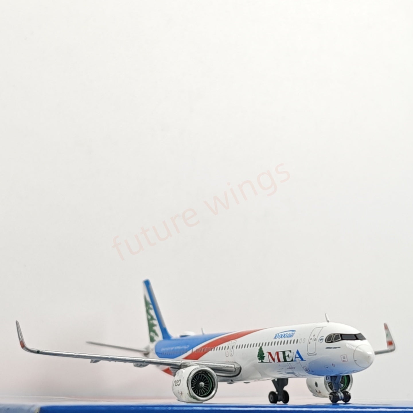 1:400 JC Wings XX4477 MEA A321neo T7-ME3 Aircraft Model+Free Tractor