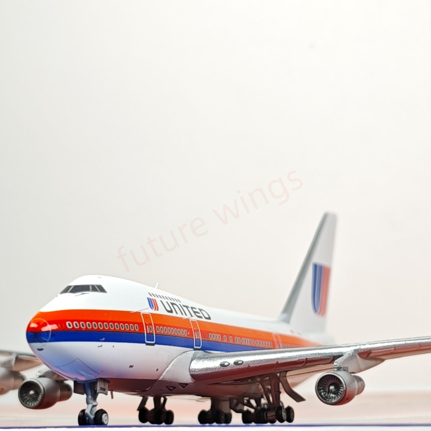 1:400 JC Wings XX4959 United Airlines B747SP N140UA Aircraft Model+Free Tractor