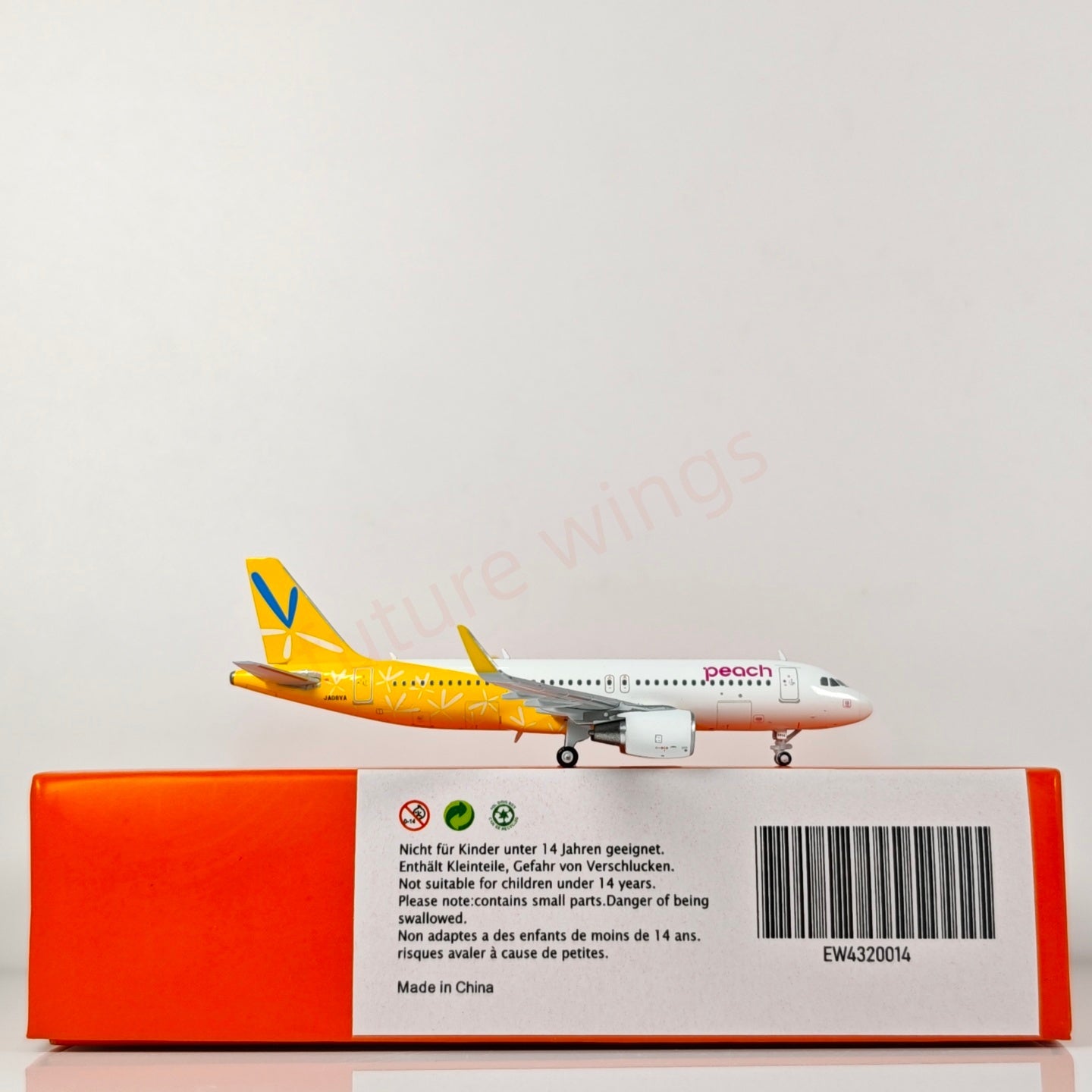 1:400 JC Wings EW4320014 Peach Air A320 JA08VA Aircraft Model+Free Tractor