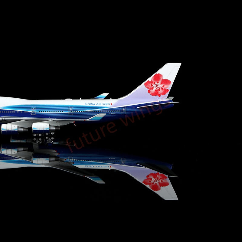 1:400 HX Models China Airlines B747-400 B-18210 Aircraft Model Free Tractor +Stand
