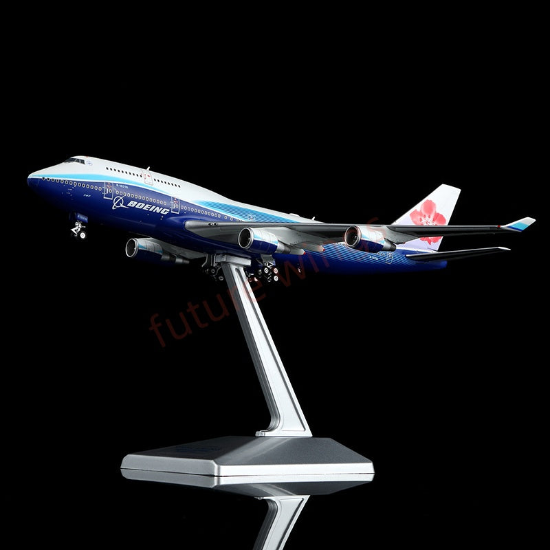 1:400 HX Models China Airlines B747-400 B-18210 Aircraft Model Free Tractor +Stand