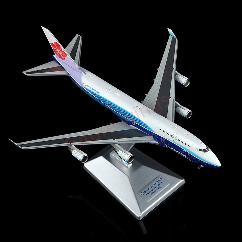 1:400 HX Models China Airlines B747-400 B-18210 Aircraft Model Free Tractor +Stand