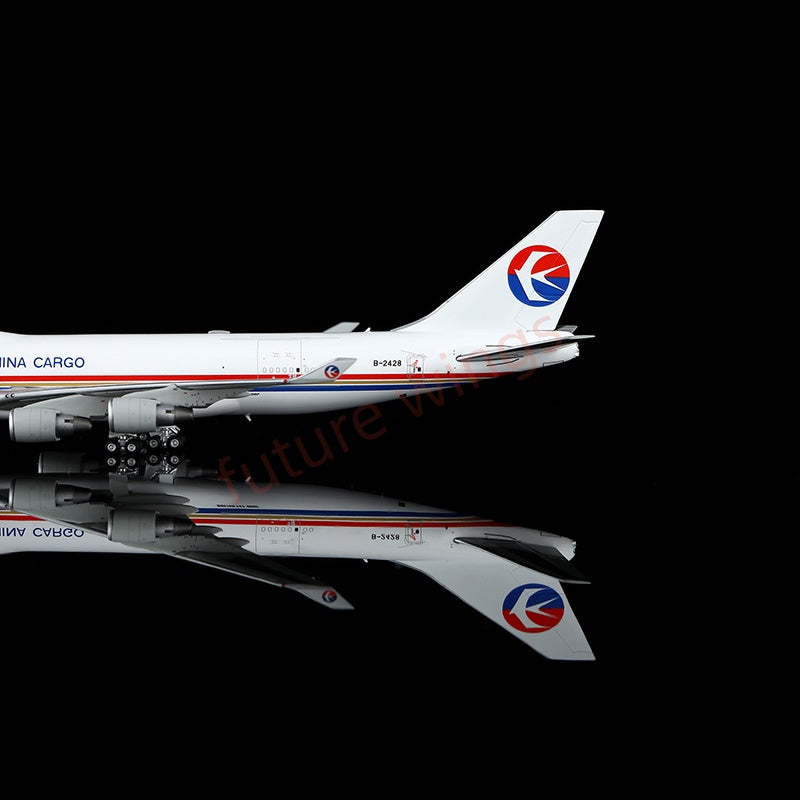 1:400 YY Wings China Cargo B747-400F B-2428 Aircraft Model Free Tractor +Stand
