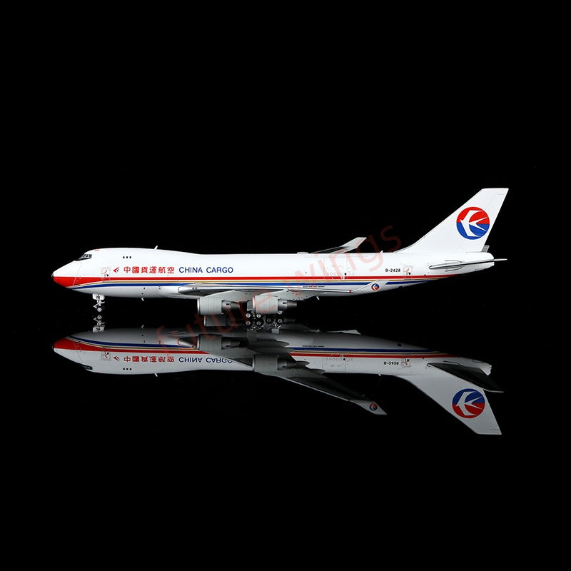 1:400 YY Wings China Cargo B747-400F B-2428 Aircraft Model Free Tractor +Stand