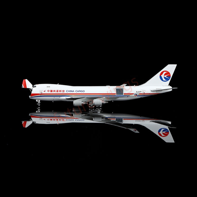 1:400 YY Wings China Cargo B747-400F B-2428 Aircraft Model Free Tractor +Stand
