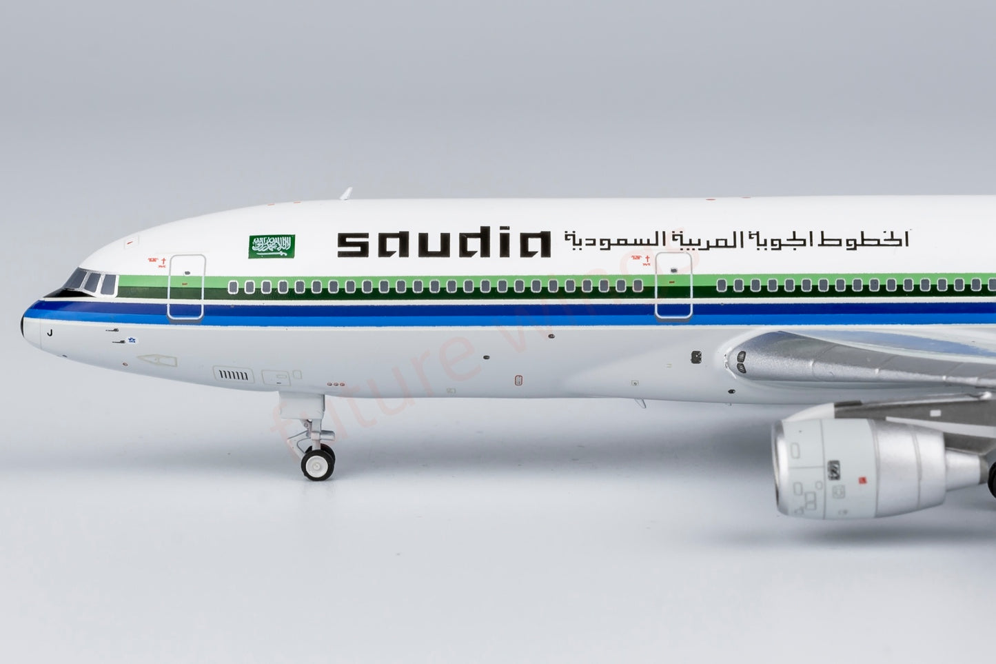 1:400 NG Models NG32012 Saudia Lockheed L-1011-200 HZ-AHJ Aircraft Model+Free Tractor