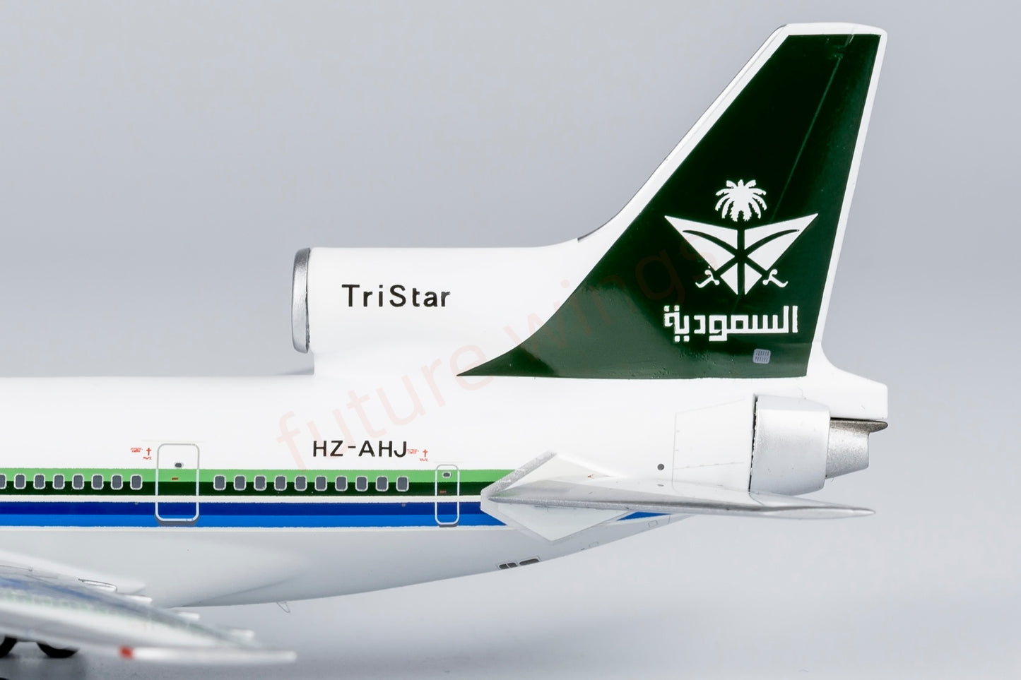 1:400 NG Models NG32012 Saudia Lockheed L-1011-200 HZ-AHJ Aircraft Model+Free Tractor