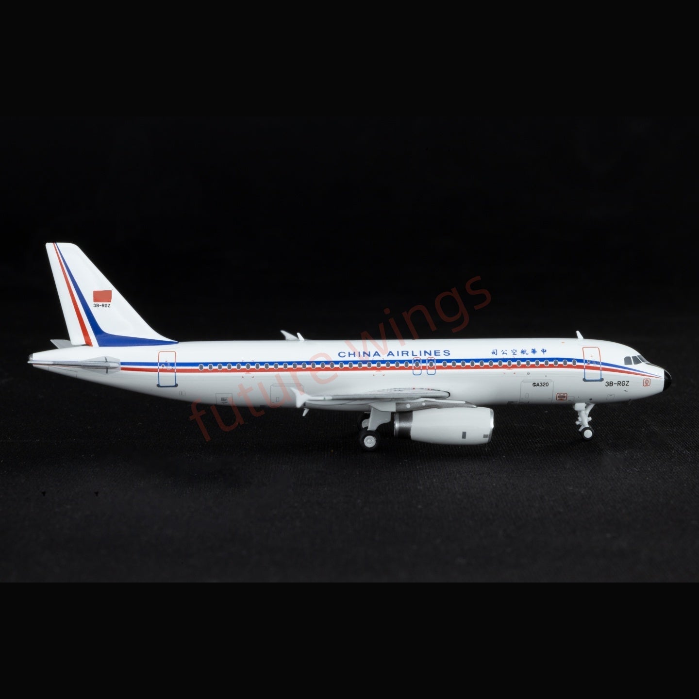 1:400 Kylin Models China Airlines A320 3B-RGZ Aircraft Model+Free Tractor