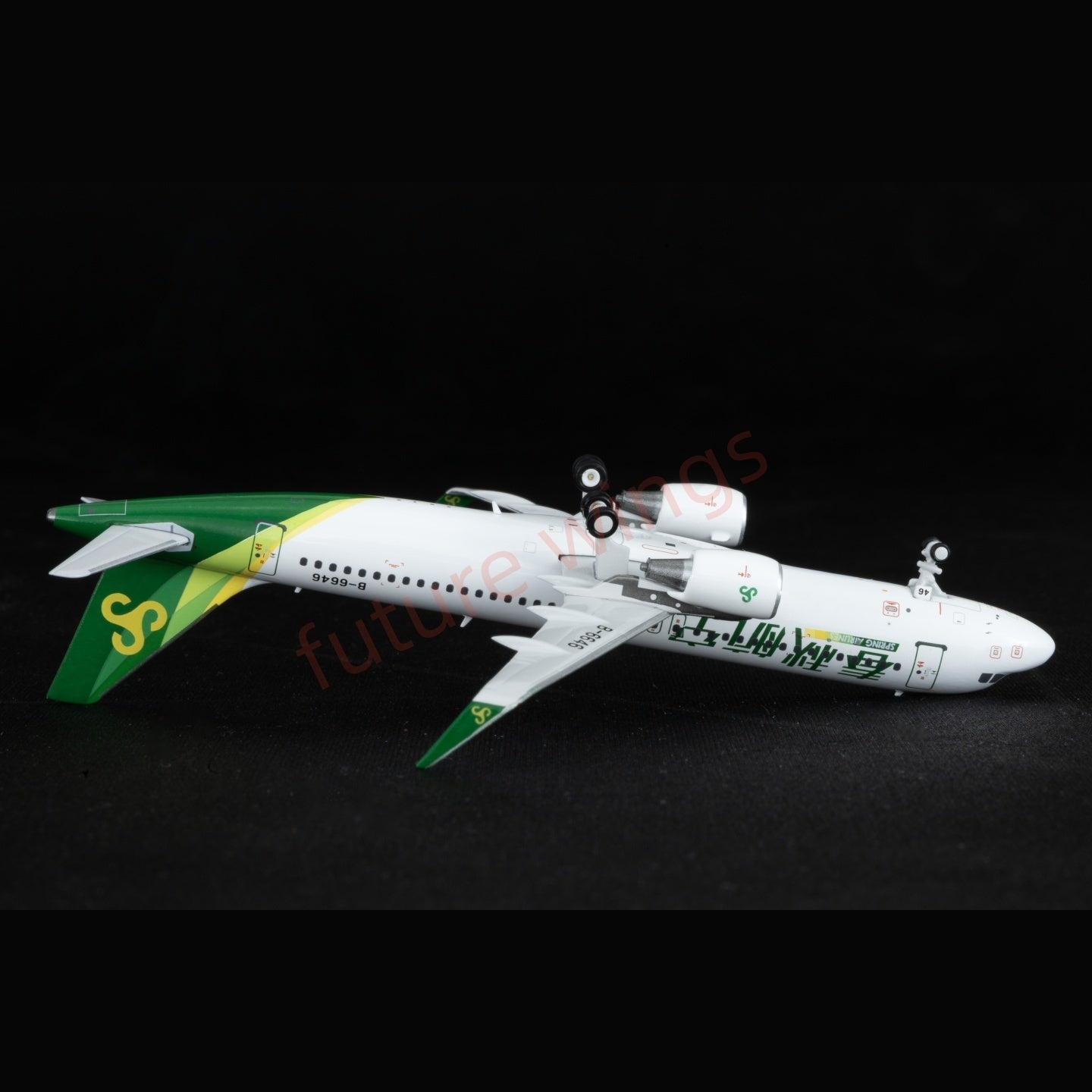 1:400 Kylin Models Spring Airlines A320 B-6646 Aircraft Model+Free Tractor