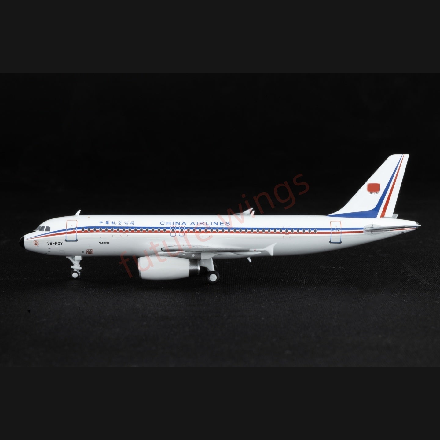 1:400 Kylin Models China Airlines A320 3B-RGY Aircraft Model+Free Tractor