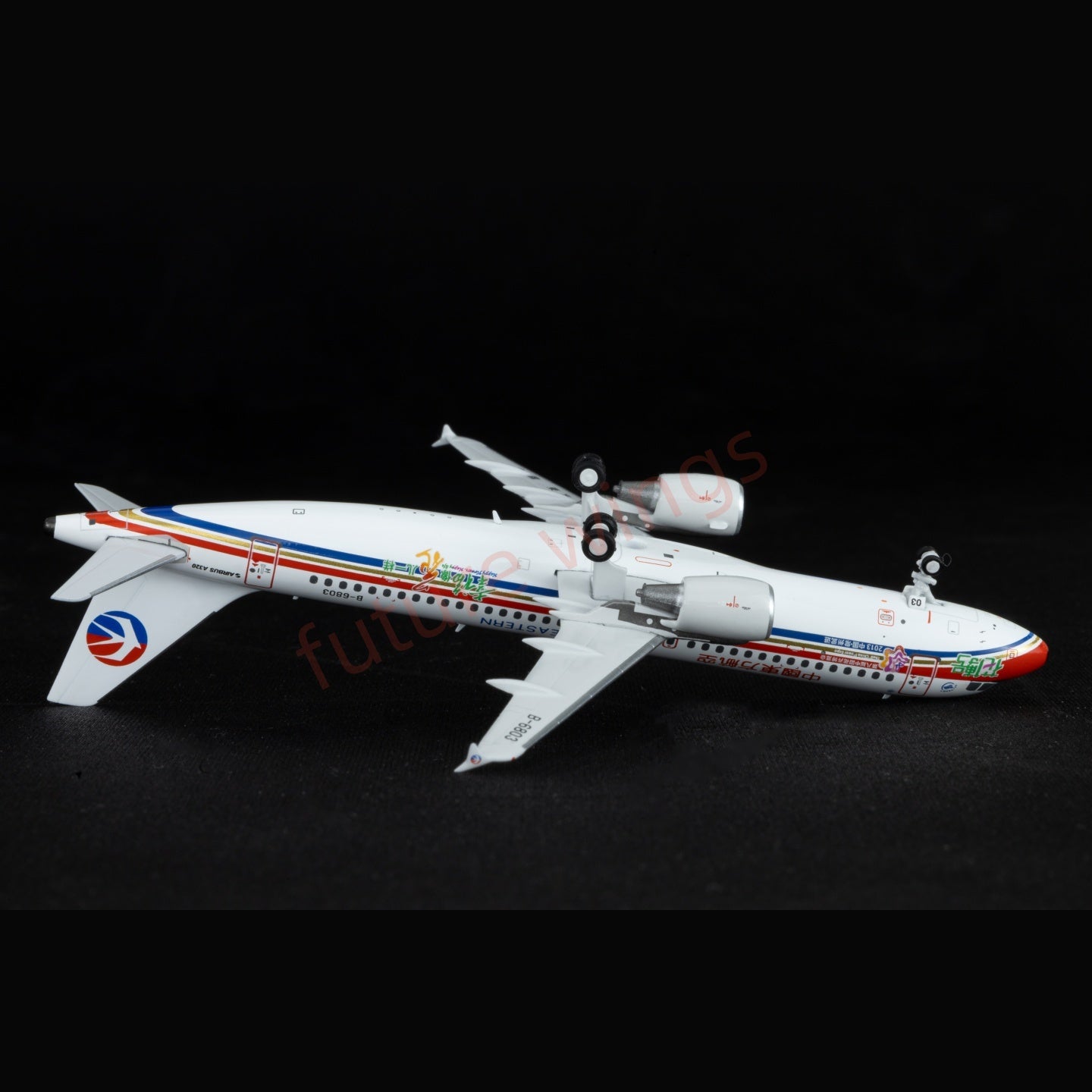 1:400 Kylin Models China Eastern Airlines A320 B-6803 Aircraft Model+Free Tractor
