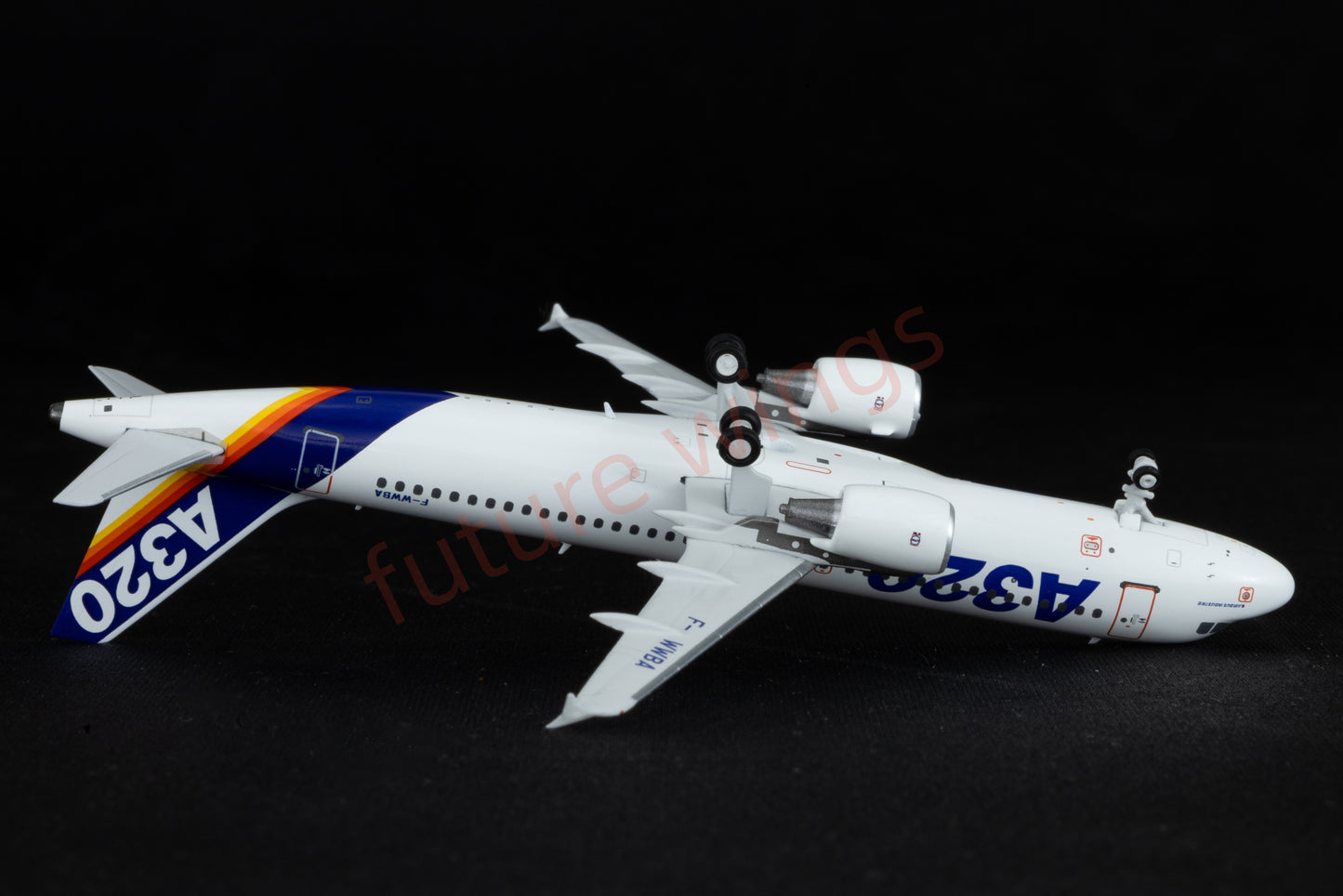 1:400 Kylin Models Airbus House Color A320 F-WWBA Aircraft Model+Free Tractor