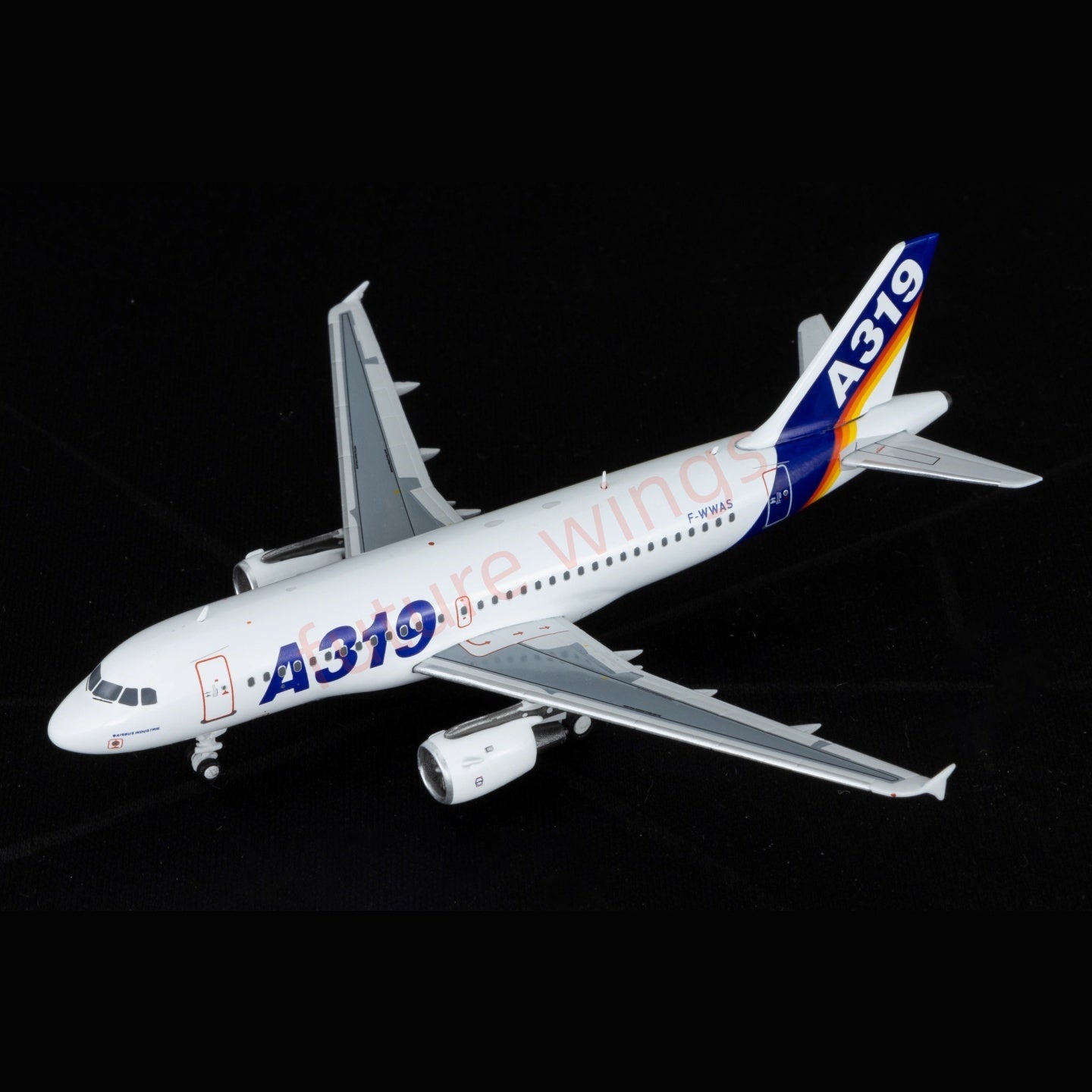 1:400 Kylin Models Airbus House Color A319 F-WWAS  Aircraft Model+Free Tractor