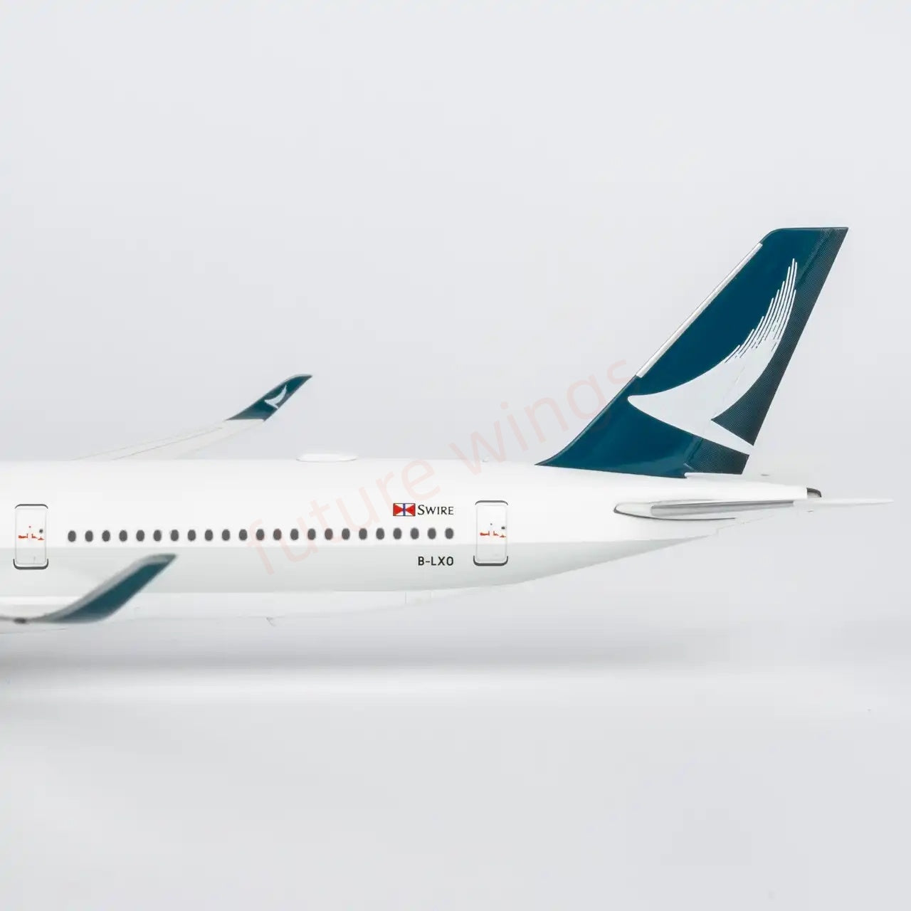 1:400 NG Models NG57020 Cathay Pacific A350-1000 B-LXO Aircraft Model+Free Tractor